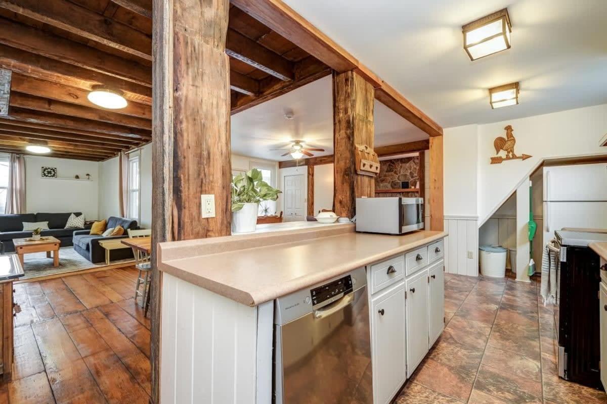 The Marigold Pec Family Farmhouse Country Escape West Lake Exterior photo